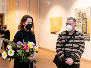 “Siguldas devonā” atklāta mākslinieces Ingrīdas Ivanes gleznu izstāde