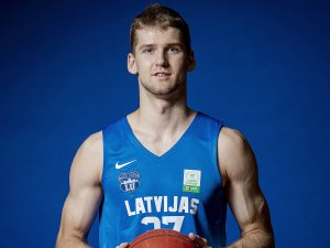 Siguldietis Dāvids Vīksne iekļauts vīriešu izlases kandidātu sarakstā