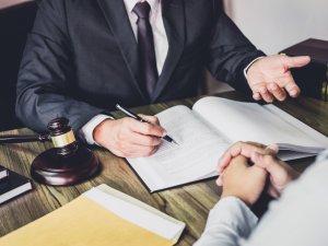 Par valsts nodrošināto juridisko palīdzību parāda piedziņas jautājumos