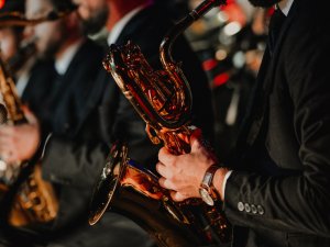 “Siguldas devonā” svētku sajūtu dāvās pašmāju pūtēju orķestris un bigbends