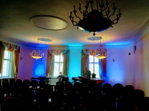 Mālpils muižā izskanējis pirmais “Klusais koncerts”