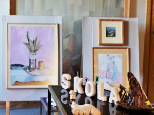 Inčukalna Tautas nams aicina uz “Mākslas dienu” izstādi “Otas trajektorija”