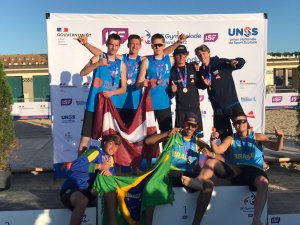 Pasaules skolēnu ģimnaziādē siguldieši izcīna 2. vietu pludmales volejbolā