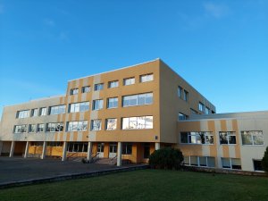 Mālpils vidusskolā sestdien notiks absolventu salidojums