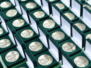 Sākas reģistrēšanās jaundzimušo medaļas saņemšanai 2022. gada 1. pusgadā dzimušajiem