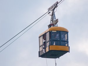 Sigulda Adventures organizē pasākumu “Plikie lec par brīvu”