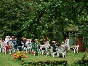Notikuši dārza svētki Skulmju dzimtas mājās