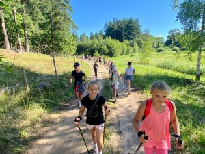 Aizvadīta pirmā uztura un fizisko aktivitāšu nometne Mores pamatskolā