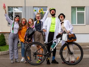 Piedalies jautrā zibakcijā “Kopbilde ar Dakteri klaunu Siguldā”