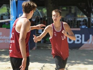 Siguldietis Gustavs Auziņš ar pārinieku triumfē Eiropas U-18 čempionātā