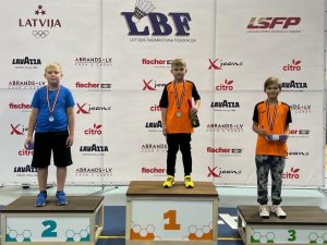 Novadniekiem veiksmīgs starts badmintona sacensībās