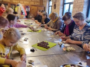 Mores pamatskolas darbinieki iepazīst Skrīverus