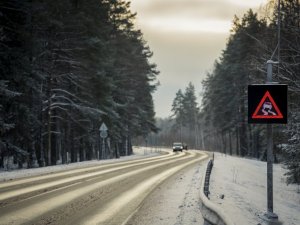 Uz Vidzemes šosejas sāk darboties elektroniskās ceļazīmes