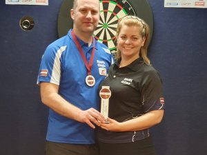 Novadniekiem labi sasniegumi šautriņu mešanas sportā