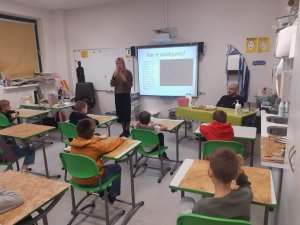 Siguldas 1. pamatskolas skolēni piedalās izzinošā nodarbībā