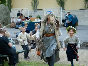 Noslēgušās Dziesmu un Deju svētku folkloras un tautas mūzikas nozaru skates