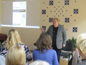 Allažu pirmsskolā viesojās literatūrzinātniece Janīna Kursīte-Pakule