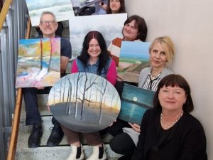 Lēdurgā viesojas latviešu gleznotāja un mākslas pedagoģe Vija Zariņa