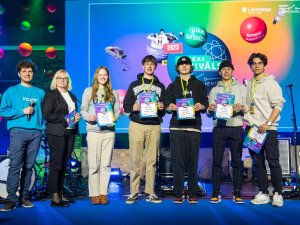 Siguldas jaunieši erudīcijas konkursā “FIZMIX Eksperiments” iegūst 4. vietu