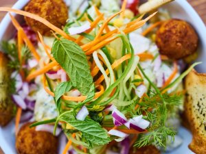 Siguldā ministri, pašvaldību vadītāji un eksperti diskutēs par ēdināšanas sistēmas maiņu izglītības iestādēs