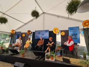 Sarunu festivālā “LAMPA” pašvaldības diskusijā risināts jautājums par atbildību un sadarbību novada attīstībai