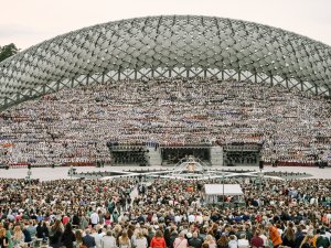 Aicinām skatīties Dziesmu un deju svētku noslēguma koncertu uz lielā ekrāna