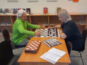 Allažu bibliotēkā aizvadīta Šaha diena 