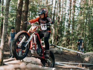 “Sigulda Racing Team” startē Latvijas čempionātā triālā Priežkalnos 