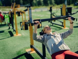 Fischer slēpošanas centrā  būs āra trenažieru pop-up laukums