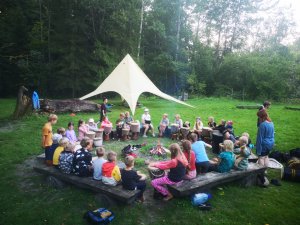 Noslēgušās piedzīvojumu un āra dzīves dienas nometnes Laurenču sākumskolā