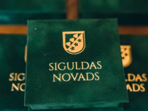 Šodien vēl var pagūt pieteikt pretendentus apbalvojumam “Gada novadnieks” un “Goda novadnieks”
