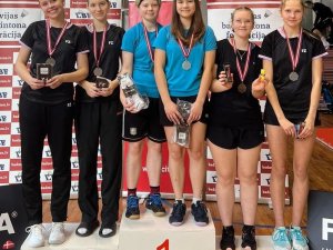 Novadnieki piedalās divu dienu turnīrā “FZ Forza” badmintonā