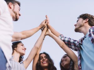 Novada skolās realizē skolēnu pašpārvalžu iniciatīvu projektu “Kontakts”