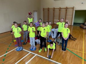 Allažu pamatskola par saņemto laimestu iegādājusies sporta aprīkojumu