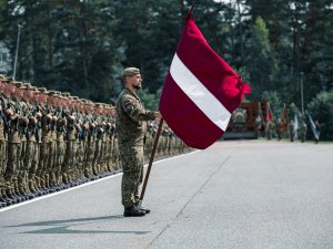 Aicina  jauniešus pieteikties trešajam valsts aizsardzības dienesta iesaukumam Ādažos