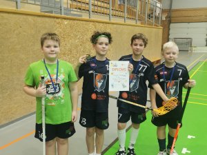 Aizvadītas skolu sporta sacensības 3x3 florbolā