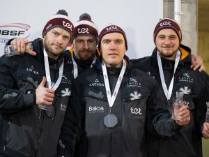 Lēdurdzieša Emīla Cipuļa četrinieks izcīna bronzu Eiropas čempionātā bobslejā