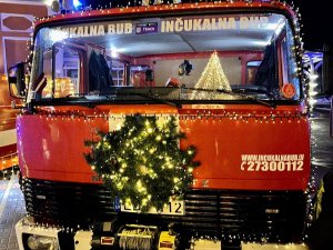 Notiks svētku brauciens ar izdekorētām ugunsdzēsēju automašīnām