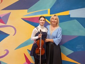 8. Lūgšanu brokastīs atbalstu sniedz jaunu mūzikas instrumentu iegādei