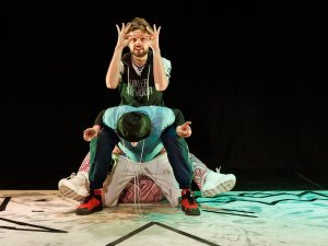 Aicina uz bērnu izrādi “Kā sagaidīt citplanētieti” Mālpilī