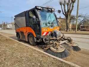 Siguldas novadā uzsākta ielu un ceļu tīrīšana