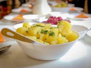 Laurenču sākumskola ieguvusi Vidzemes labākā skolu ēdinātāja titulu