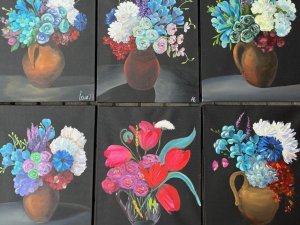 Siguldā varēs aplūkot “Art Studio Peahen” izstādi “Plaukums”