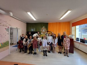 Mākslu skola “Baltais flīģelis” rosīgi darbojas, sagaidot jaunus audzēkņus