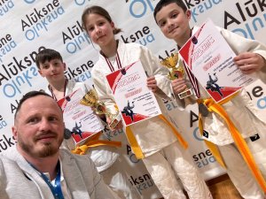 Siguldas džudo kluba sportistiem medaļas sacensībās