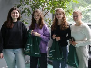 Noslēdzoties programmēšanas skolas pilotprojektam, novada jaunietes izstrādājušas savu tīmekļvietnes dizainu