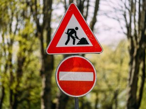 Plānoti satiksmes ierobežojumi Strēlnieku ielas posmā Siguldā