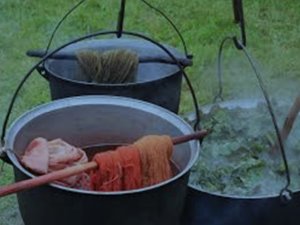 Iespēja piedalīties dzijas krāsošanas nodarbībā