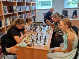 Allažu bibliotēkā norisinājusies Šaha diena