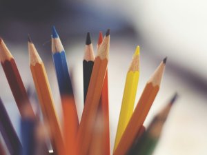 Mazaizsargāto ģimeņu bērniem iespējams saņemt mācību piederumu komplektus